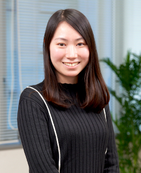 A.K 2021年入社 外国語学部卒