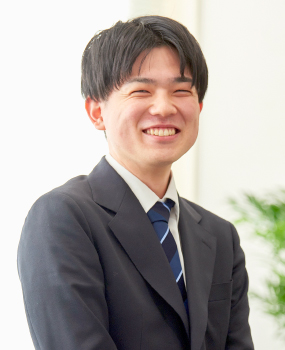 Y.H 2021年入社 文学部卒